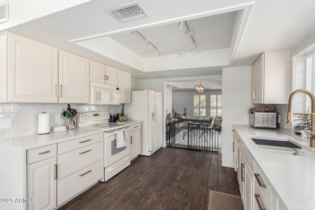 6513 N 81st Place, Scottsdale, AZ 85250