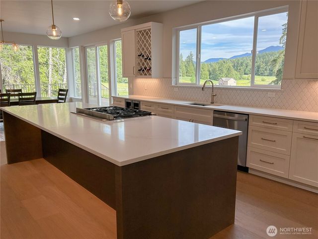 138 Lostwood Lane, Sequim, WA 98382