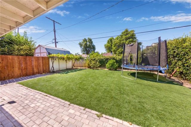19422 Welby, Reseda, CA 91335