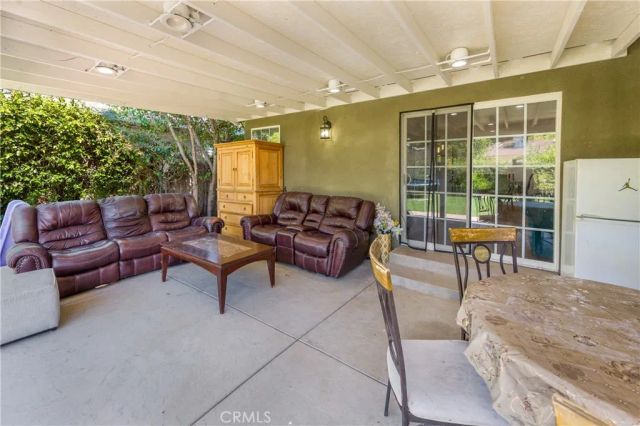 19422 Welby, Reseda, CA 91335