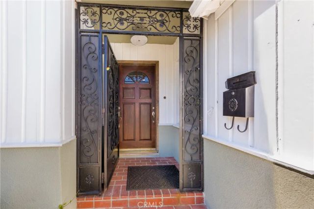 19422 Welby, Reseda, CA 91335