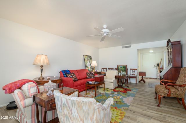 15430 N BOWLING GREEN Drive, Sun City, AZ 85351