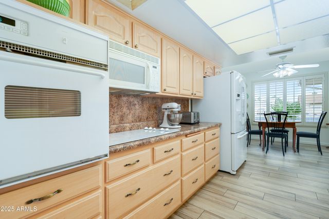 15430 N BOWLING GREEN Drive, Sun City, AZ 85351