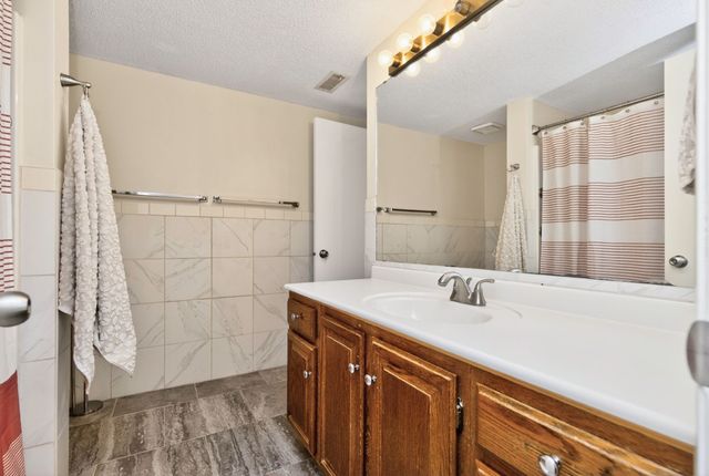 4721 71st Street, Urbandale, IA 50322