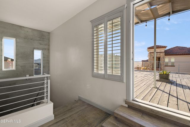 421 S FESTIVAL Drive, El Paso, TX 79912