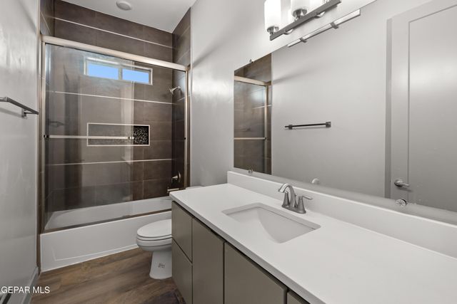 421 S FESTIVAL Drive, El Paso, TX 79912