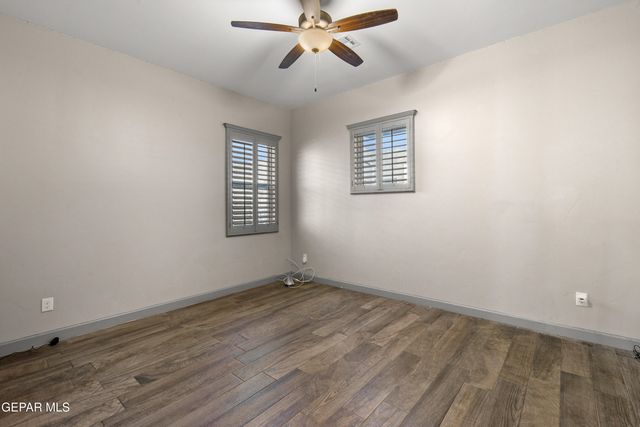 421 S FESTIVAL Drive, El Paso, TX 79912