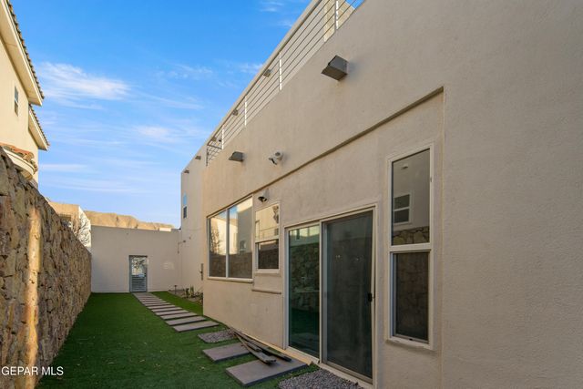 421 S FESTIVAL Drive, El Paso, TX 79912