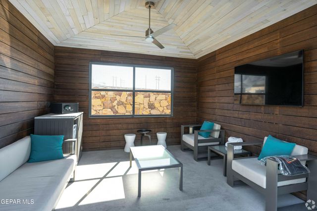 421 S FESTIVAL Drive, El Paso, TX 79912