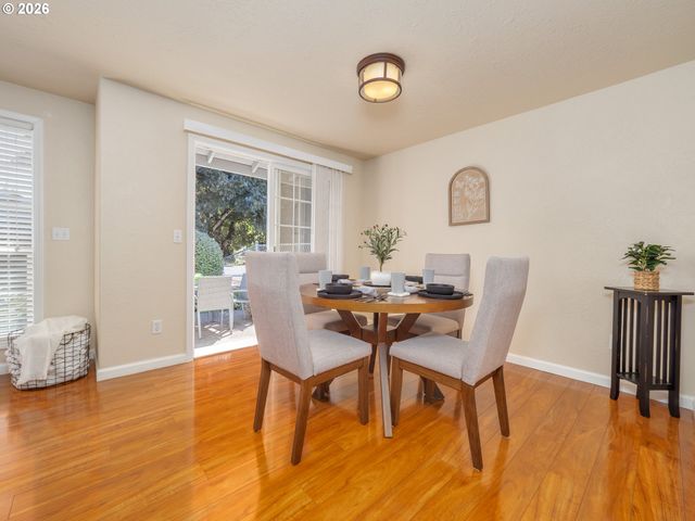 5484 MIDDLECREST Ct S, Salem, OR 97306