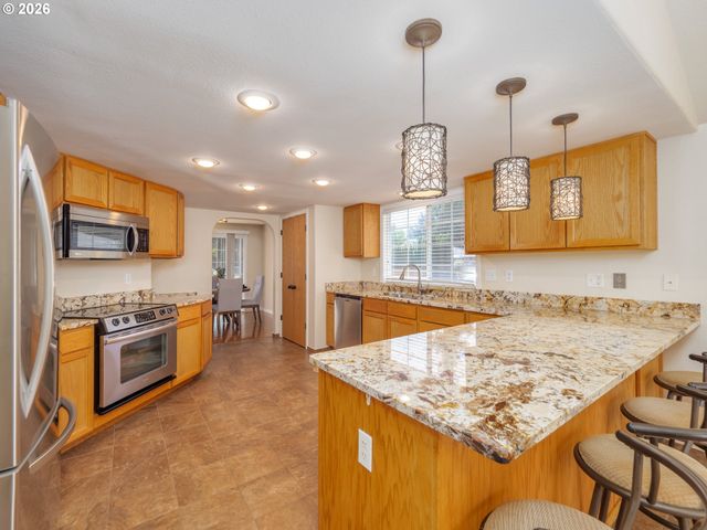 5484 MIDDLECREST Ct S, Salem, OR 97306