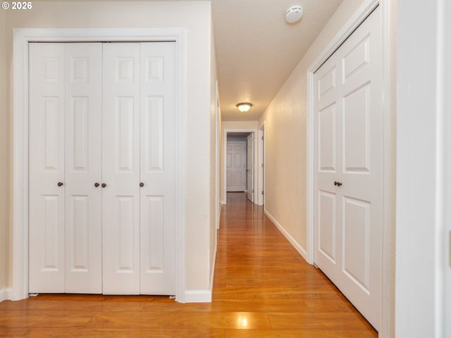 5484 MIDDLECREST Ct S, Salem, OR 97306