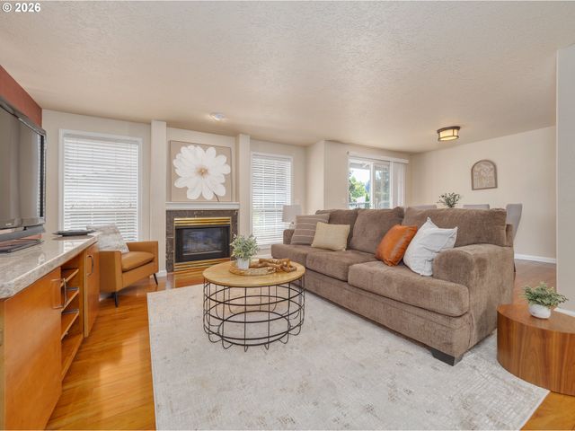 5484 MIDDLECREST Ct S, Salem, OR 97306