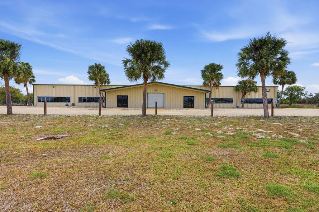 1106 State Highway 35, Rockport, TX 78382 — exterior