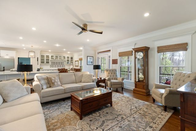 1395 Roy Sellers Rd, Columbia, TN 38401