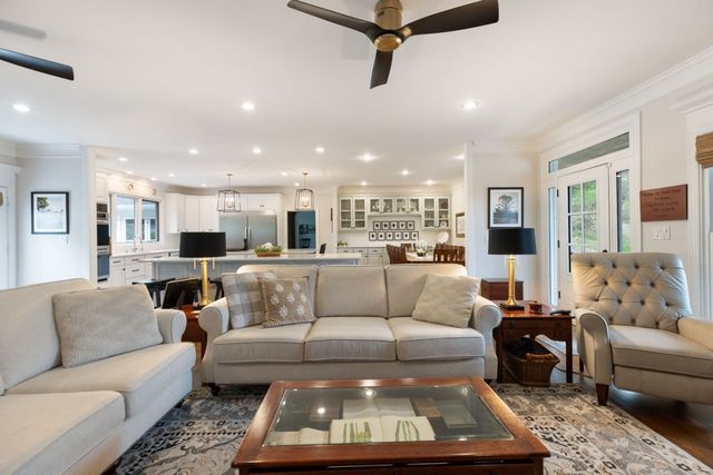 1395 Roy Sellers Rd, Columbia, TN 38401