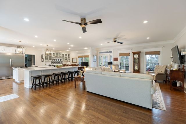 1395 Roy Sellers Rd, Columbia, TN 38401