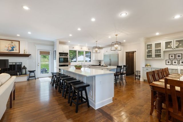 1395 Roy Sellers Rd, Columbia, TN 38401