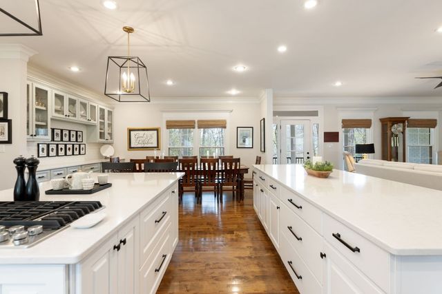 1395 Roy Sellers Rd, Columbia, TN 38401