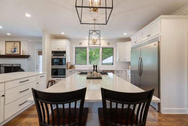 1395 Roy Sellers Rd, Columbia, TN 38401