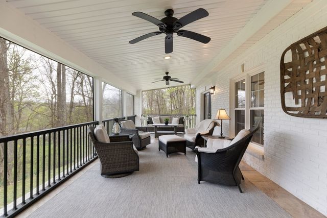 1395 Roy Sellers Rd, Columbia, TN 38401