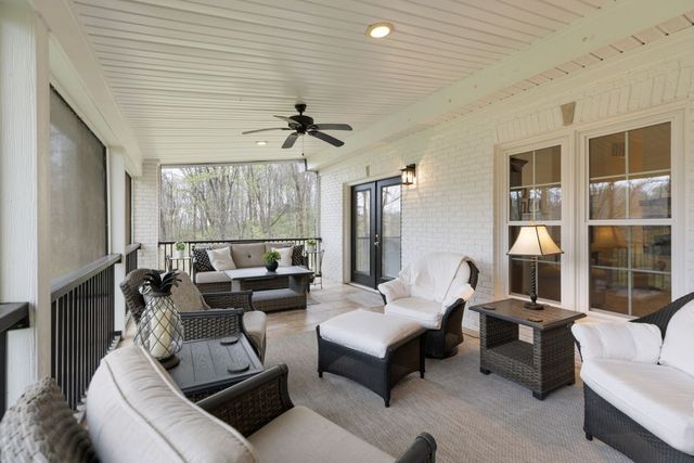 1395 Roy Sellers Rd, Columbia, TN 38401