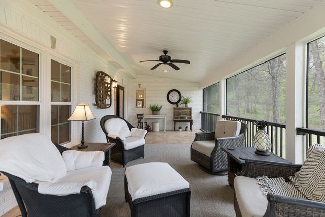 1395 Roy Sellers Rd, Columbia, TN 38401