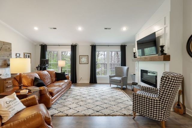 1395 Roy Sellers Rd, Columbia, TN 38401