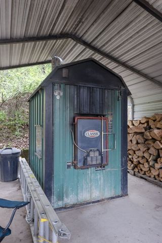 1395 Roy Sellers Rd, Columbia, TN 38401