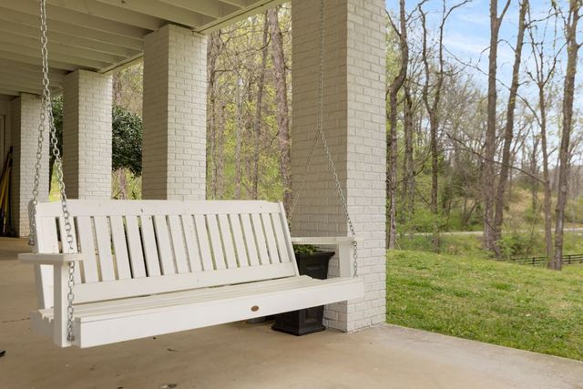 1395 Roy Sellers Rd, Columbia, TN 38401