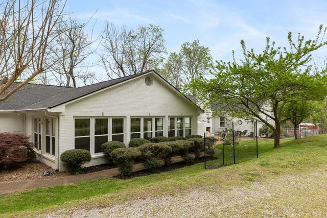 1395 Roy Sellers Rd, Columbia, TN 38401