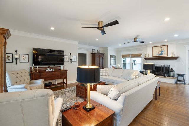 1395 Roy Sellers Rd, Columbia, TN 38401