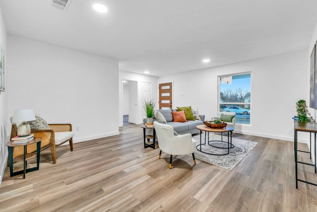 1701 Carla Avenue, Arlington, TX 76014