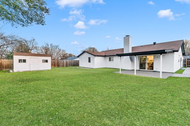 1701 Carla Avenue, Arlington, TX 76014