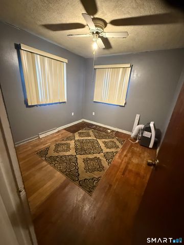 11 Flaum Drive, West Haven, CT 06516