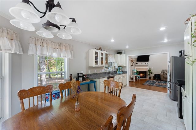 2 Edenhall Lane, Bella Vista, AR 72714
