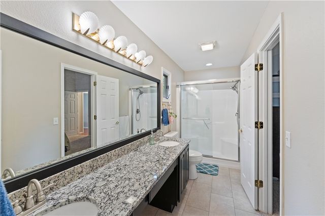 2 Edenhall Lane, Bella Vista, AR 72714