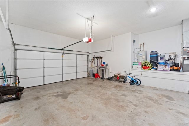 2 Edenhall Lane, Bella Vista, AR 72714
