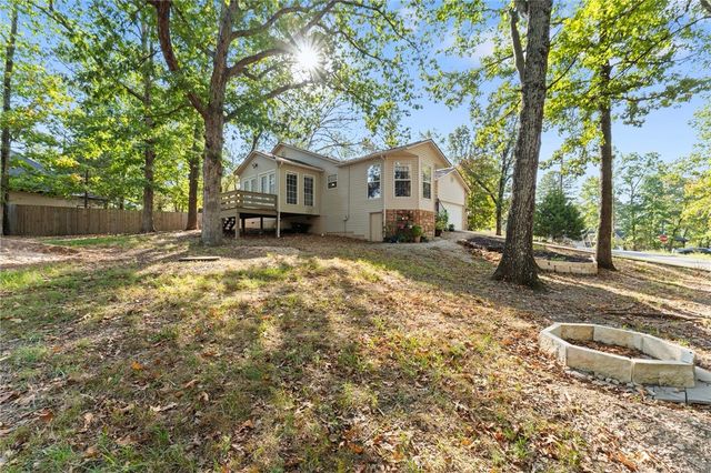 2 Edenhall Lane, Bella Vista, AR 72714