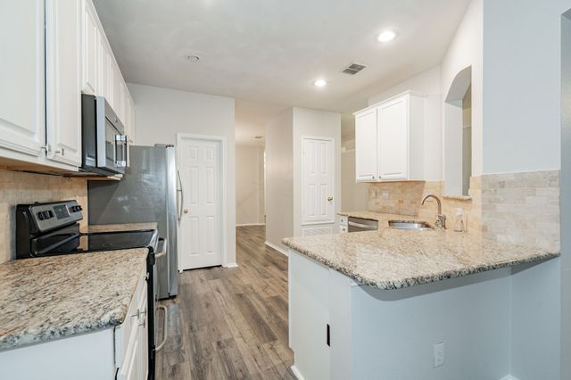 10321 Augusta Lane, Rowlett, TX 75089