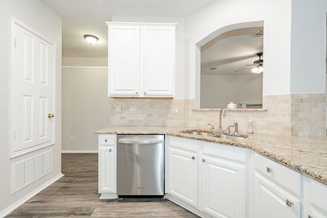 10321 Augusta Lane, Rowlett, TX 75089