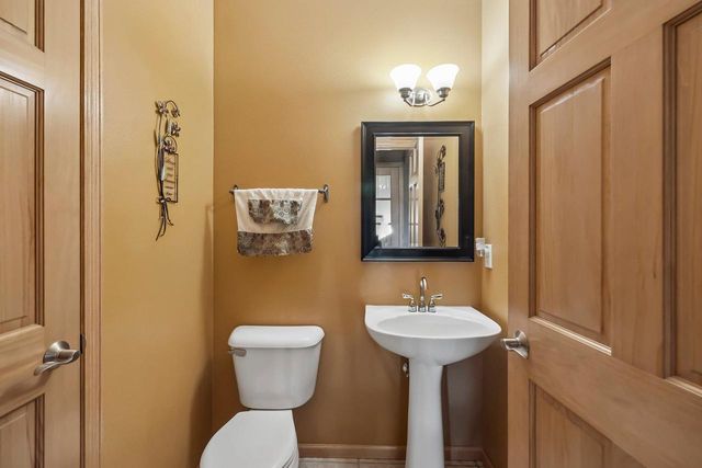 610 Pleasant Valley Parkway, Waunakee, WI 53597