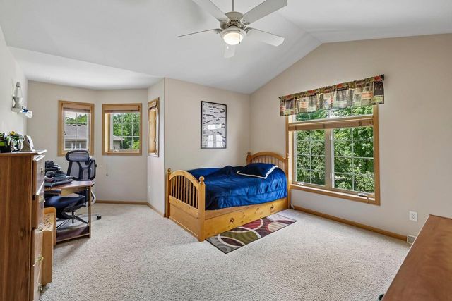 610 Pleasant Valley Parkway, Waunakee, WI 53597
