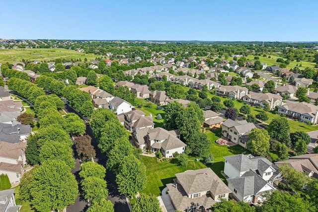 610 Pleasant Valley Parkway, Waunakee, WI 53597
