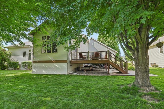 610 Pleasant Valley Parkway, Waunakee, WI 53597