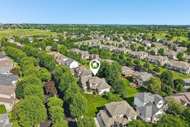 610 Pleasant Valley Parkway, Waunakee, WI 53597