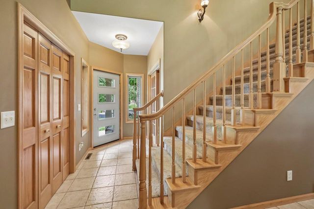 610 Pleasant Valley Parkway, Waunakee, WI 53597