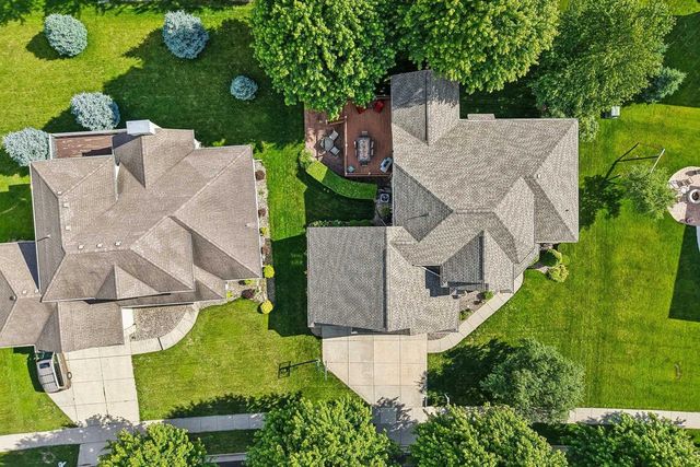 610 Pleasant Valley Parkway, Waunakee, WI 53597