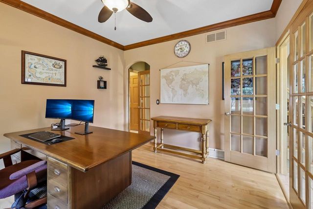 610 Pleasant Valley Parkway, Waunakee, WI 53597