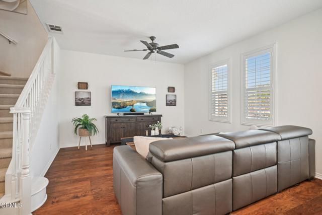 1337 Bayside Circle, Oxnard, CA 93035